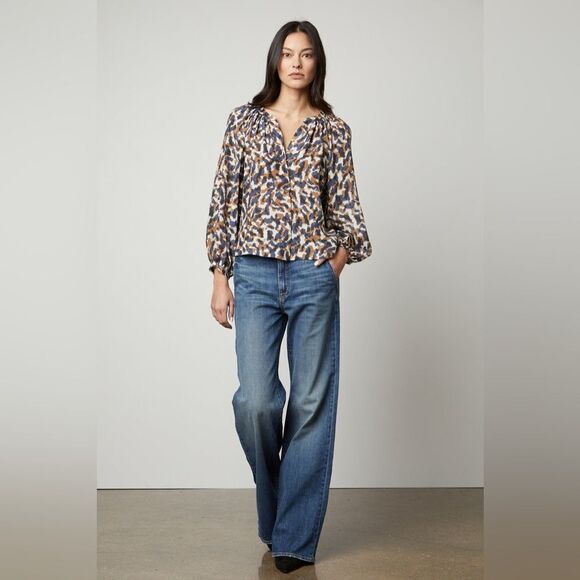 Velvet by Graham & Spencer Women's Melinda Printed Button-Up Top Size Medium - Picture 2 of 12